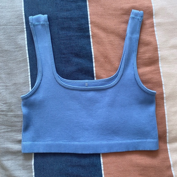 Tops for Dynamite - Picture 2 of 5